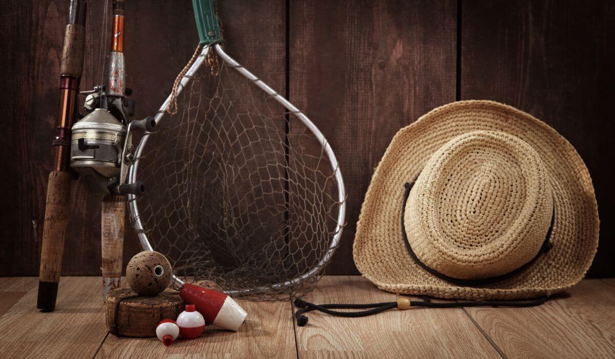 Fishing Gear, fishing pole, fishing net, bobs, hats